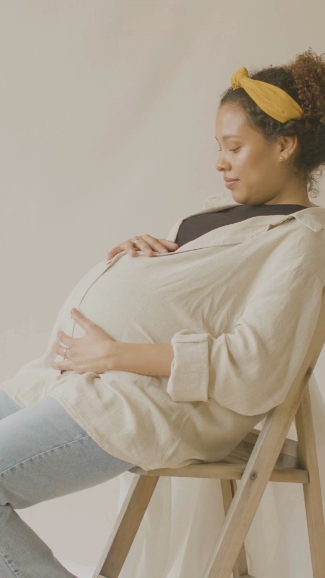 Load video: Every detail matters when it comes to care and well-being. This moment is dedicated to all moms-to-be who deserve to relax, connect with their baby, and feel truly special. Love, calmness, and self-care in every moment.
